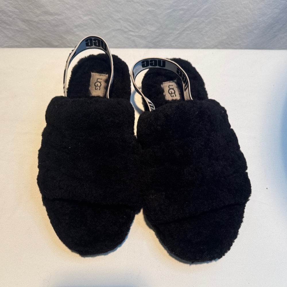 UGG Black Fluffy Slides